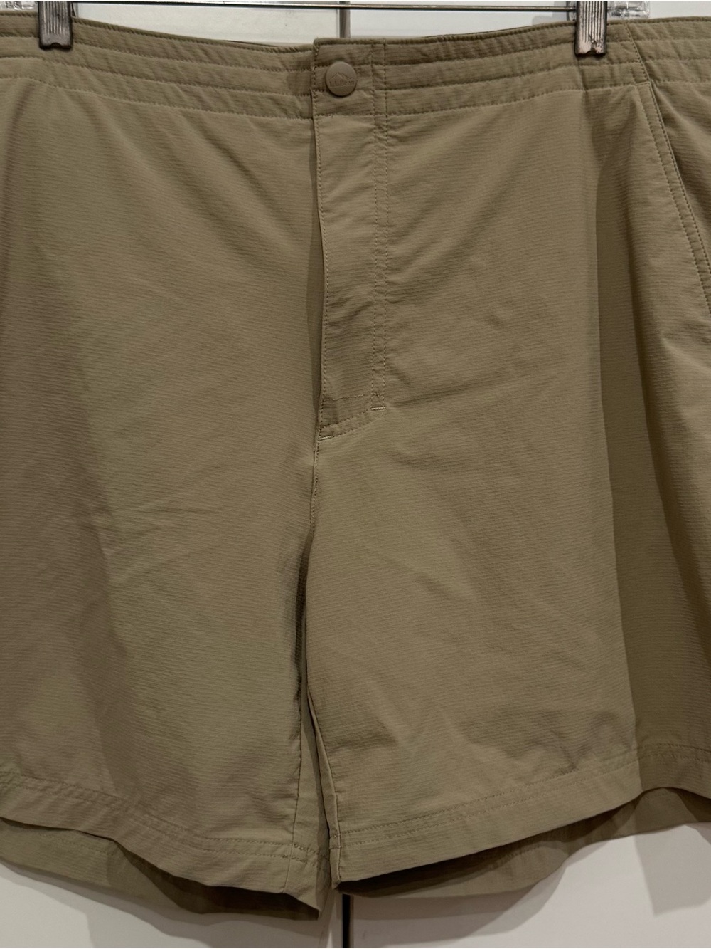 L.L. Bean Men's Khaki Nylon Athletic Shorts 7” inseam